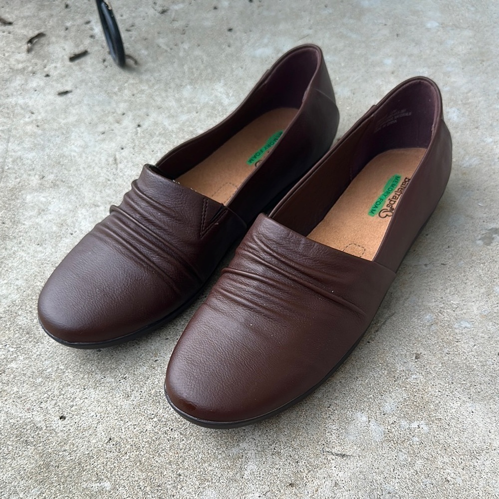 Baretraps Piper Brown flats women’s size 10